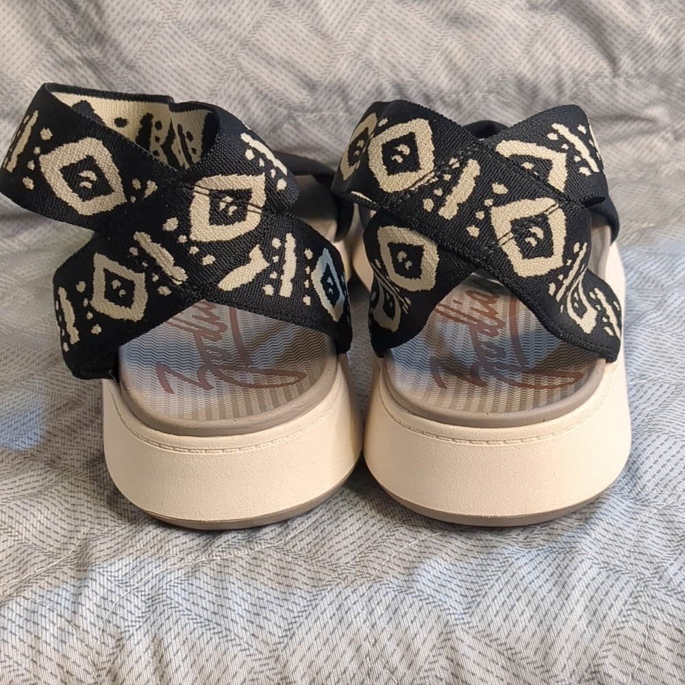 Nordstrom Black and Cream Strap Sandals with Patterned Ankle Band - Picture 4 of 16